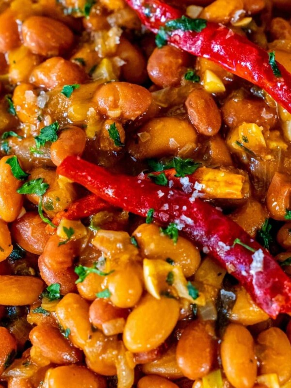 picture of garlicky beans in a bowl